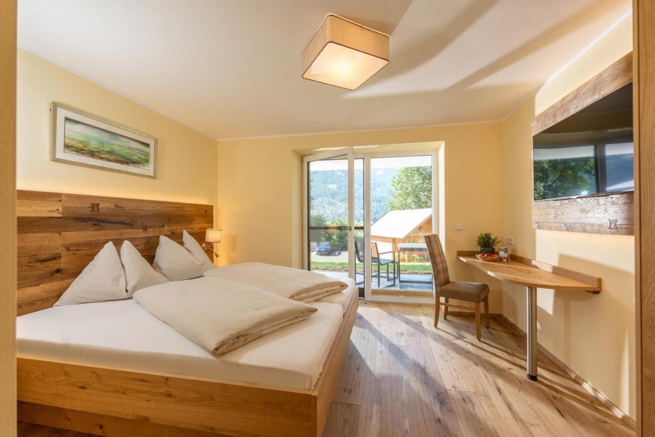 Hotel Die Metzgerstubn Sankt Michael im Lungau Exteriör bild